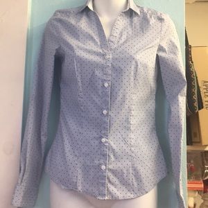 H&M’s button down top